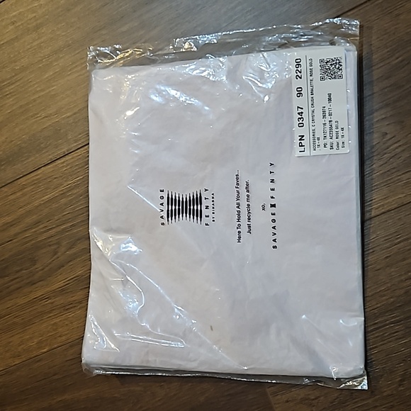 SAVAGE X FENTY CRYSTAL CRUSH CHAIN BRALETTE- ROSE GOLD SIZE  (1X-3X) - Picture 7 of 9